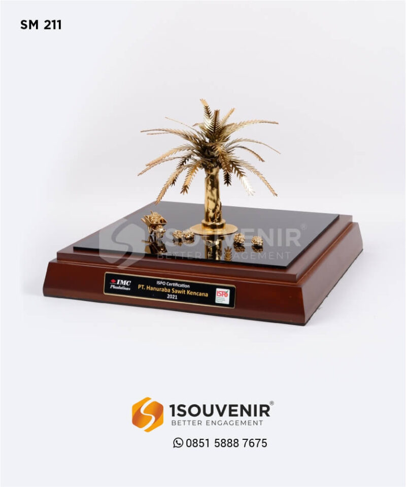 Souvenir Miniatur Pohon Sawit - PT Hanuraba Sawit Kencana