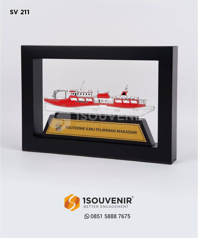 SV211 Souvenir Frame Politeknik Ilmu Pelayaran Makassar