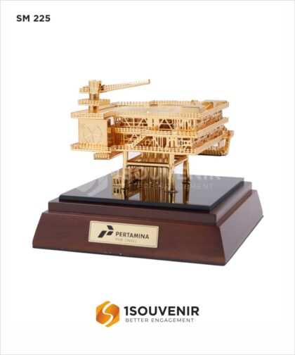 SM225 Souvenir Miniatur Offshore Rig Pertamina