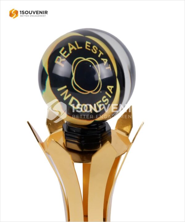 DETAIL-PP215 Piala Penghargaan Real Estat Indonesia