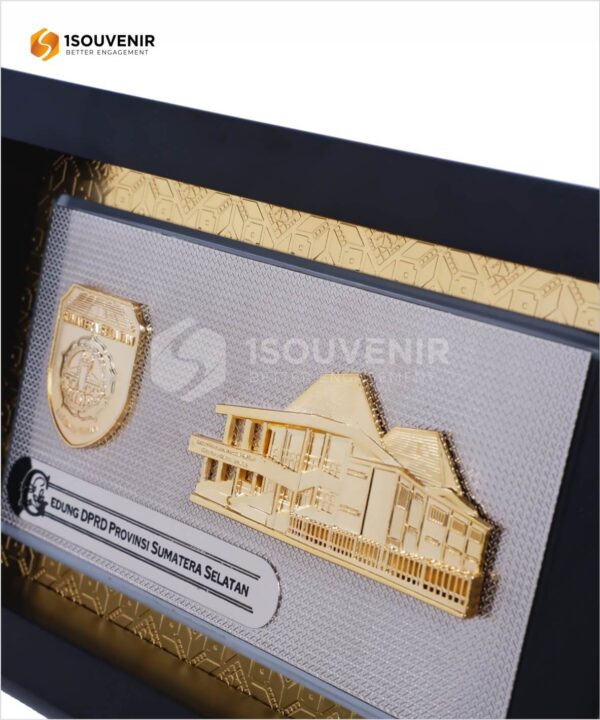 DETAIL-SV239 Souvenir Frame DPRD Sumatera Selatan