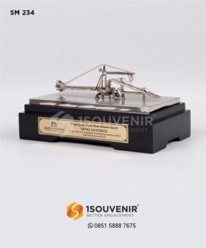 Souvenir Miniatur Paiton Energi