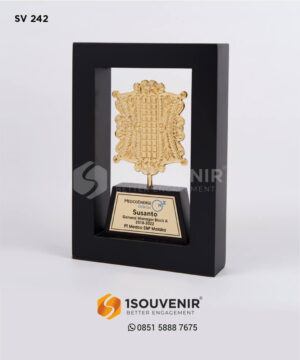 Souvenir Frame Medco Energi In...