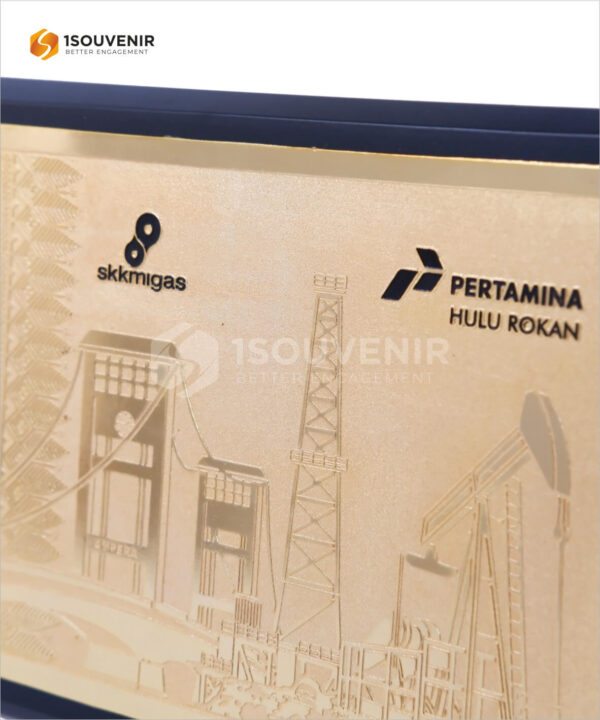 DETAIL-PK247 Plakat Kayu Pertamina Hulu Rokan