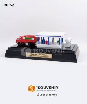 Souvenir Miniatur Truk Bright ...