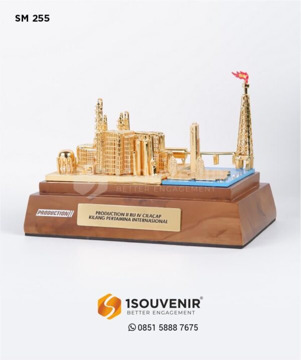 SM 255 Souvenir Miniatur Production II RU IV Cilacap