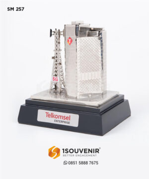 Souvenir Miniatur Tower BTS 5G Telk...