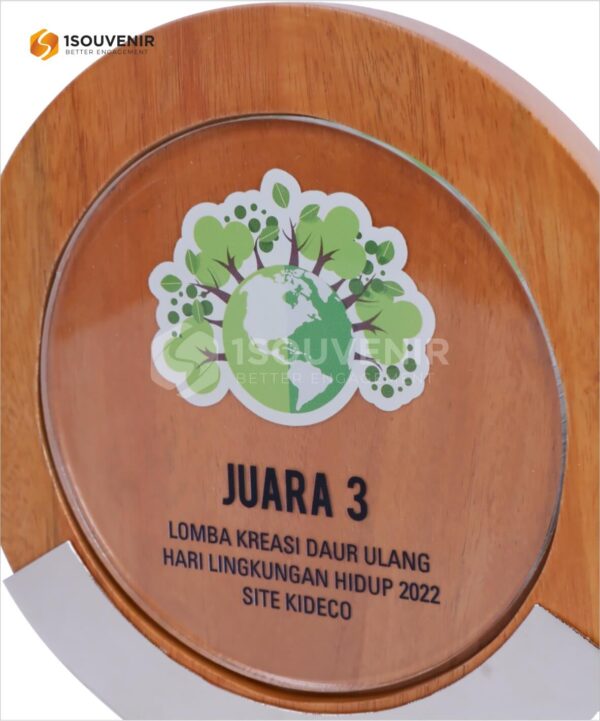 DETAIL-PK277 Plakat Kayu Lomba Kreasi Daur Ulang