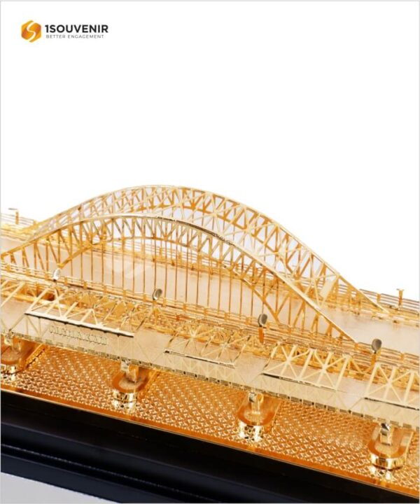 DETAIL_SM362 Miniatur Jembatan Synergy for Excellence BinaPertiwi