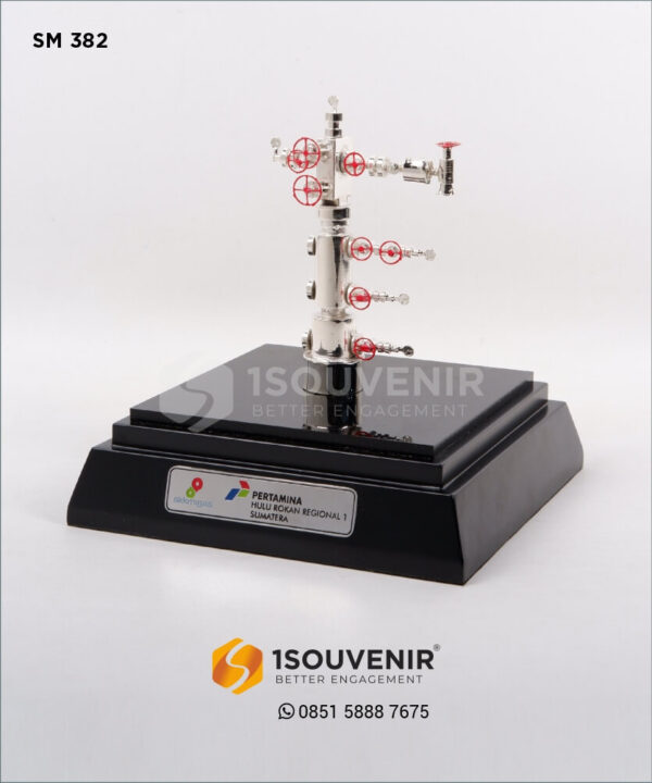 SM382 Miniatur Wellhead Pertamina Hulu Rokan Regional 1 Sumatera