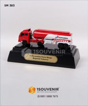 Miniatur Truk PT Pertamina Pat...