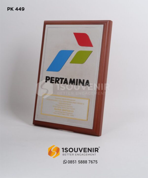 PK449 Plakat Kayu Logam Kenang-kenangan Purna Bakti Masa Kerja 35 Tahun PT Pertamina Hulu Indonesia Reg 3 Zona 9 Tanjung Field Tabalong Kalsel