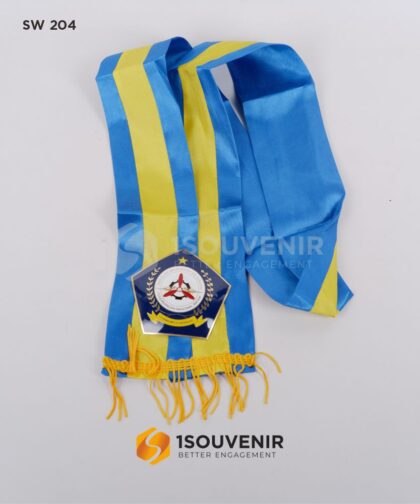SW204 Samir Medali Wisuda Sekolah Menengah Kejuruan Penerbangan Nasional Batam