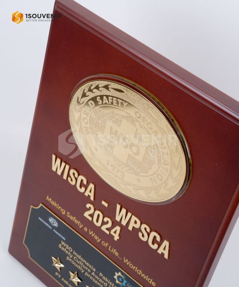 DETAIL_PK452 Plakat Kayu WSO Indonesia - Pakistan Safety Culture Award 2024 Proudly Present to PT Adhi Persada Beton Klaten