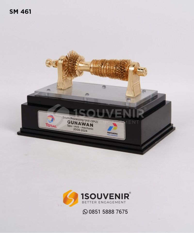 SM461 Souvenir Miniatur Turbin South Processing Unit PT Total Pertamina