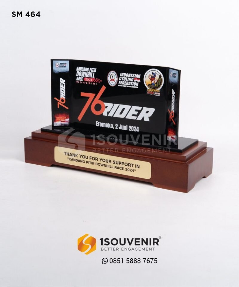 SM464 Souvenir Miniatur Panggung 76 Rider Wonogiri