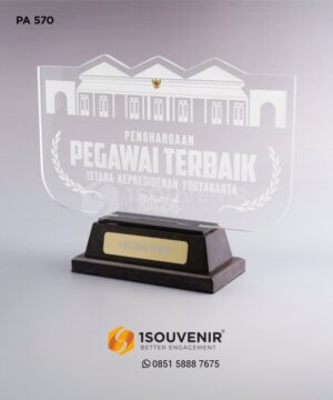 Plakat Akrilik Penghargaan Istana K...