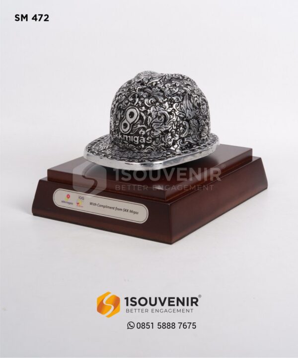 SM472 Souvenir Miniatur Helm Ukir Kecil SKK Migas