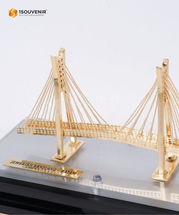 DETAIL_SM479 Souvenir Miniatur Jembatan Balerang Rakernas I Apkapi