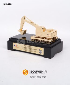 Miniatur Eksavator PT KA Properti M...