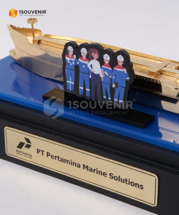 DETAIL_SM487 Souvenir Miniatur Kapal Pertamina Marine Solution