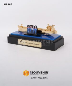 Miniatur Kapal Pertamina Marine Sol...