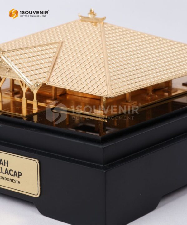 DETAIL_SM499 Souvenir Miniatur Pendopo Wijaya Pemerintah Kabupaten Cilacap