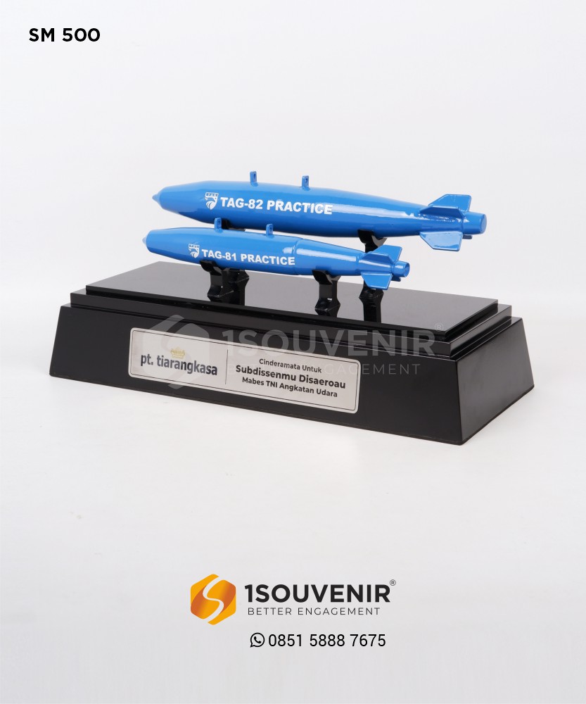 SM500 Souvenir Miniatur Bomb TAG-82 dan TAG-81 Practice PT Tiarangkasa