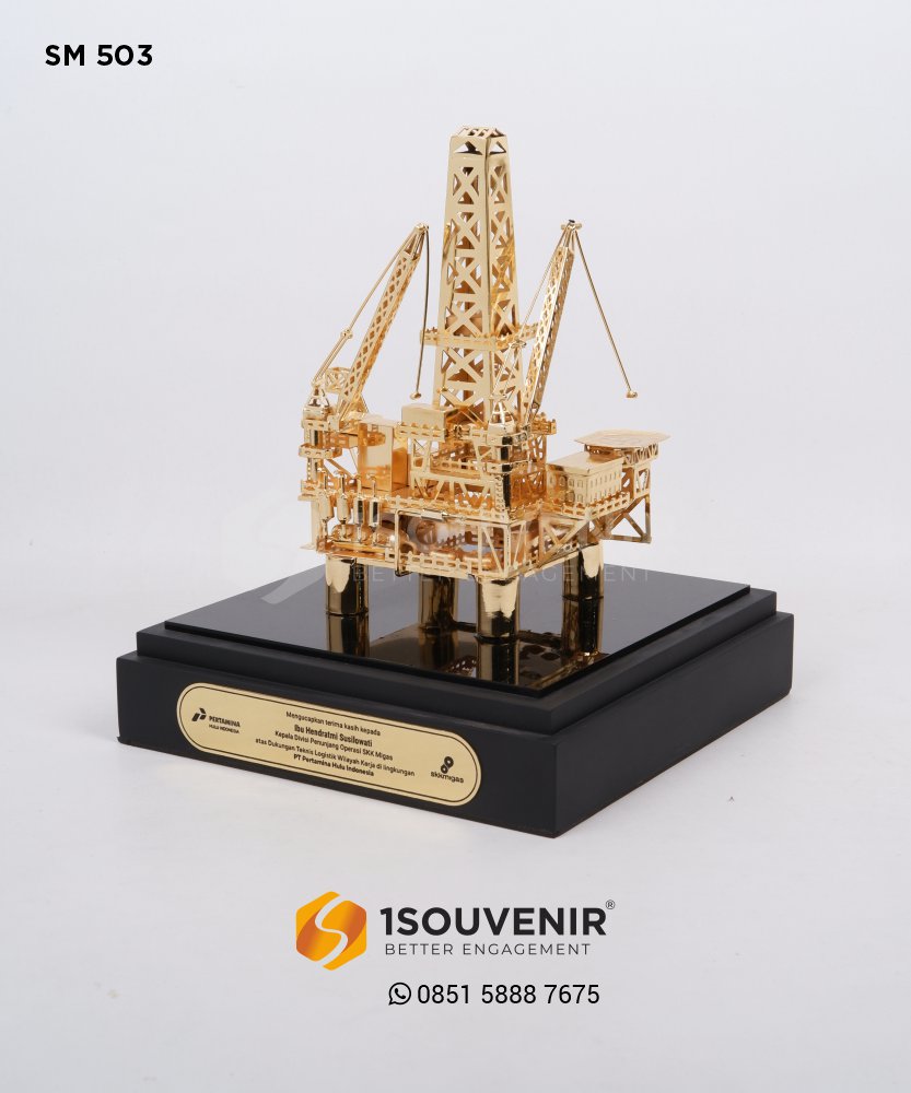 SM503 Souvenir Miniatur Rig Offshore PT Pertamina Hulu Indonesia