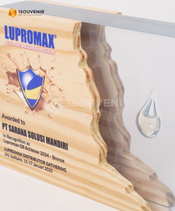 DETAIL_PR311 Plakat Resin Kayu Lupromax Distributor Gathering