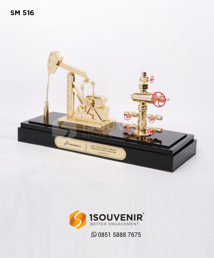 SM516 Souvenir Miniatur Pompa Angguk dan Wellhead PT Pertamina EP