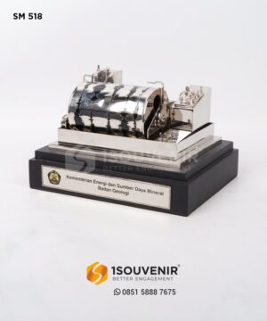 Miniatur Seismometer Kementerian ES...