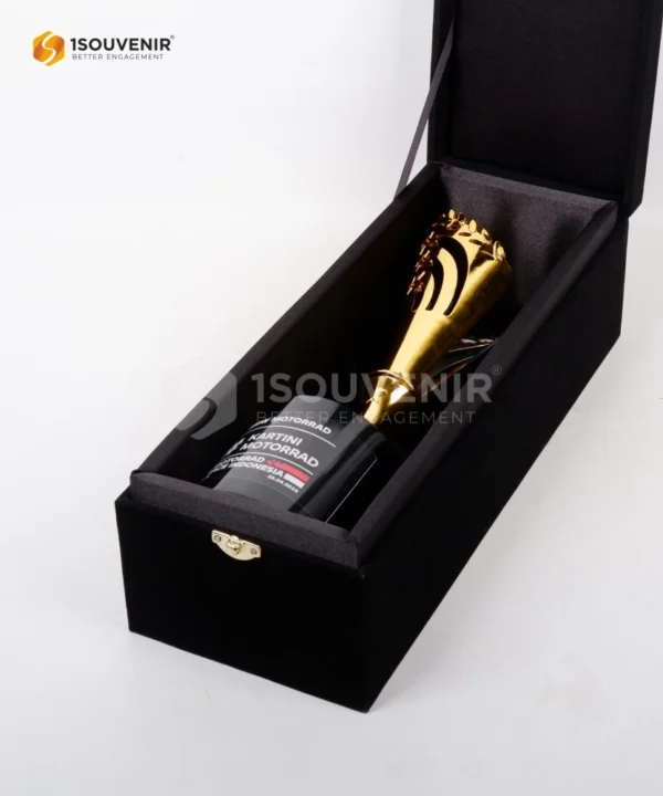 DETAIL2-PP343 Piala Penghargaan Kartini Motorrad