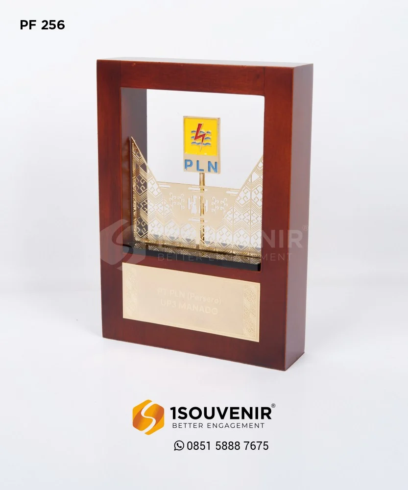 PF256 Plakat Frame Kayu Logam PLN UP3 Manado