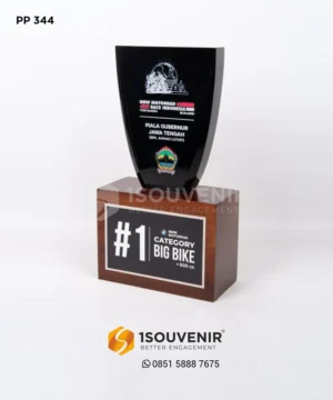 Piala Penghargaan Category Big Bike...