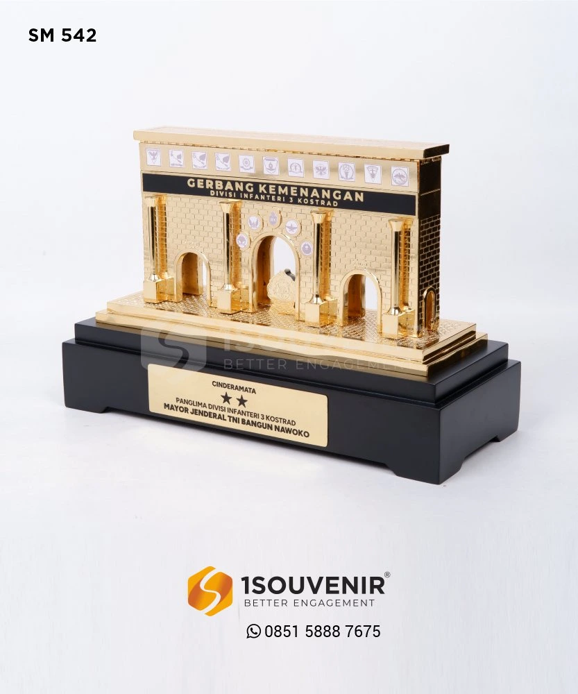 SM542 Miniatur Gerbang Kemenangan