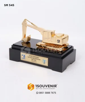 Miniatur Excavator Penghargaan...