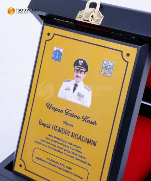 DETAIL-PK581 Plakat Kayu Walikota Administrasi Jaksel