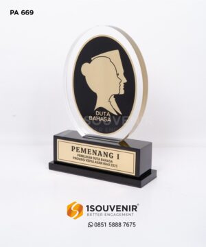 Plakat Akrilik Logam Pemilihan Duta...