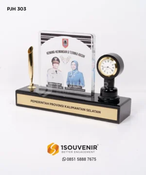 Plakat Pen Holder Jam Pemprov Kalse...