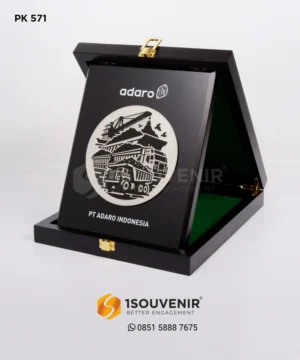 Plakat Kayu PT Adaro Indonesia