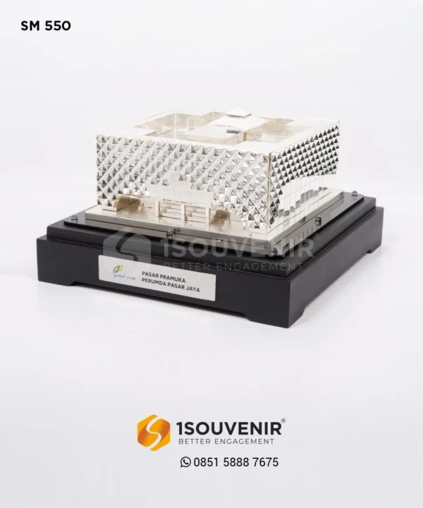 SM550 Miniatur Gedung Pasar Pramuka