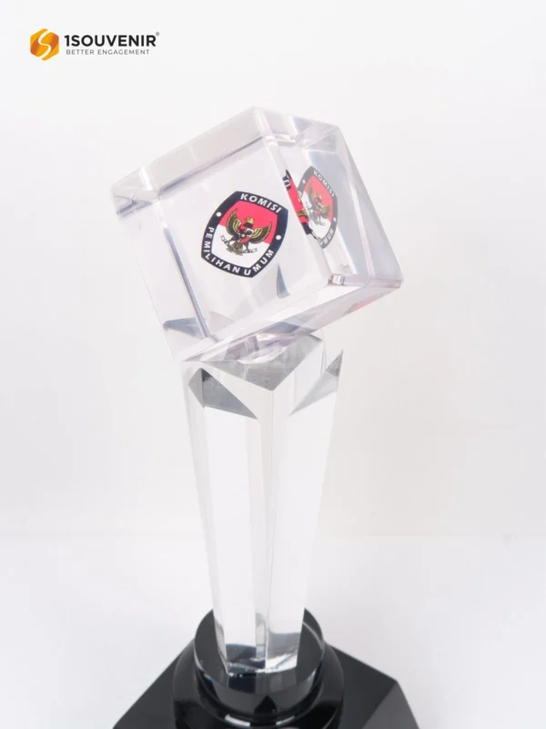 DETAIL-PP345 Piala Penghargaan Karya Adinata