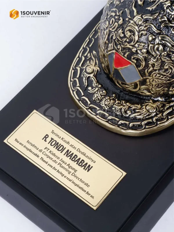 DETAIL-SM565 Miniatur Helm PT Kideco Jaya Agung