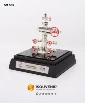 Miniatur Wellhead Penghargaan ...