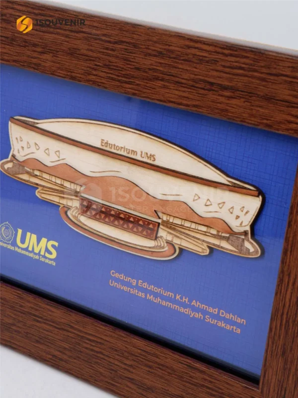 DETAIL-PF279 Plakat Frame Gedung Edutorium UMS