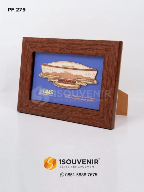 PF279 Plakat Frame Gedung Edutorium UMS
