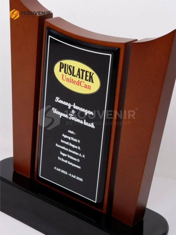DETAIL-PK616 Plakat Kayu Puslatek UnitedCan