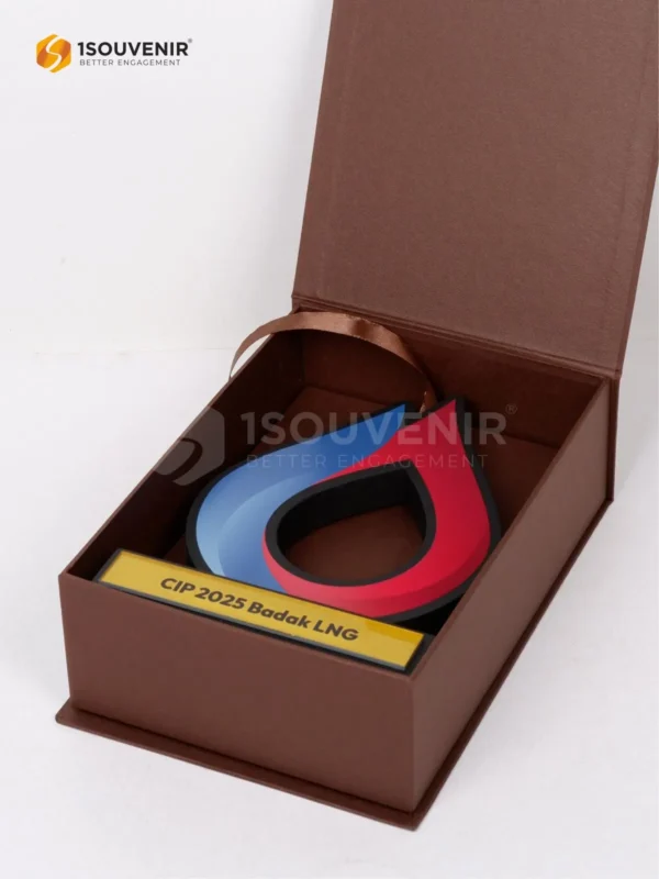 DETAIL2-PK618 Plakat Kayu CIP 2025