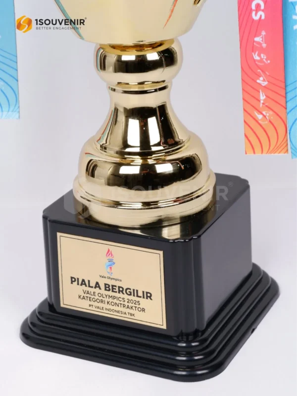 DETAIL2-TB271 Piala Bergilir Vale Olympics